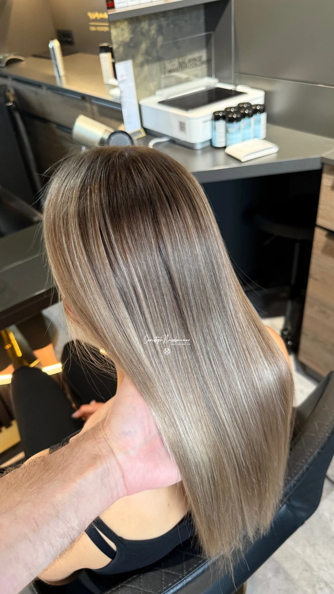 Weiche Balayage mit glattem Finish – Ergebnis aus dem Salon