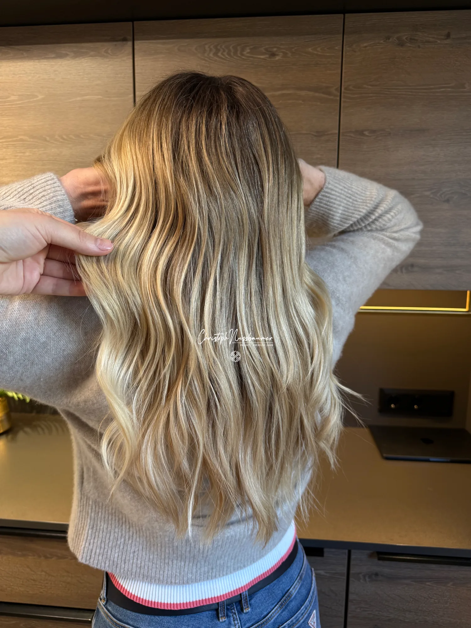Luminöses, gepflegtes Blond-Ergebnis aus meinem Privatsalon in St. Pölten