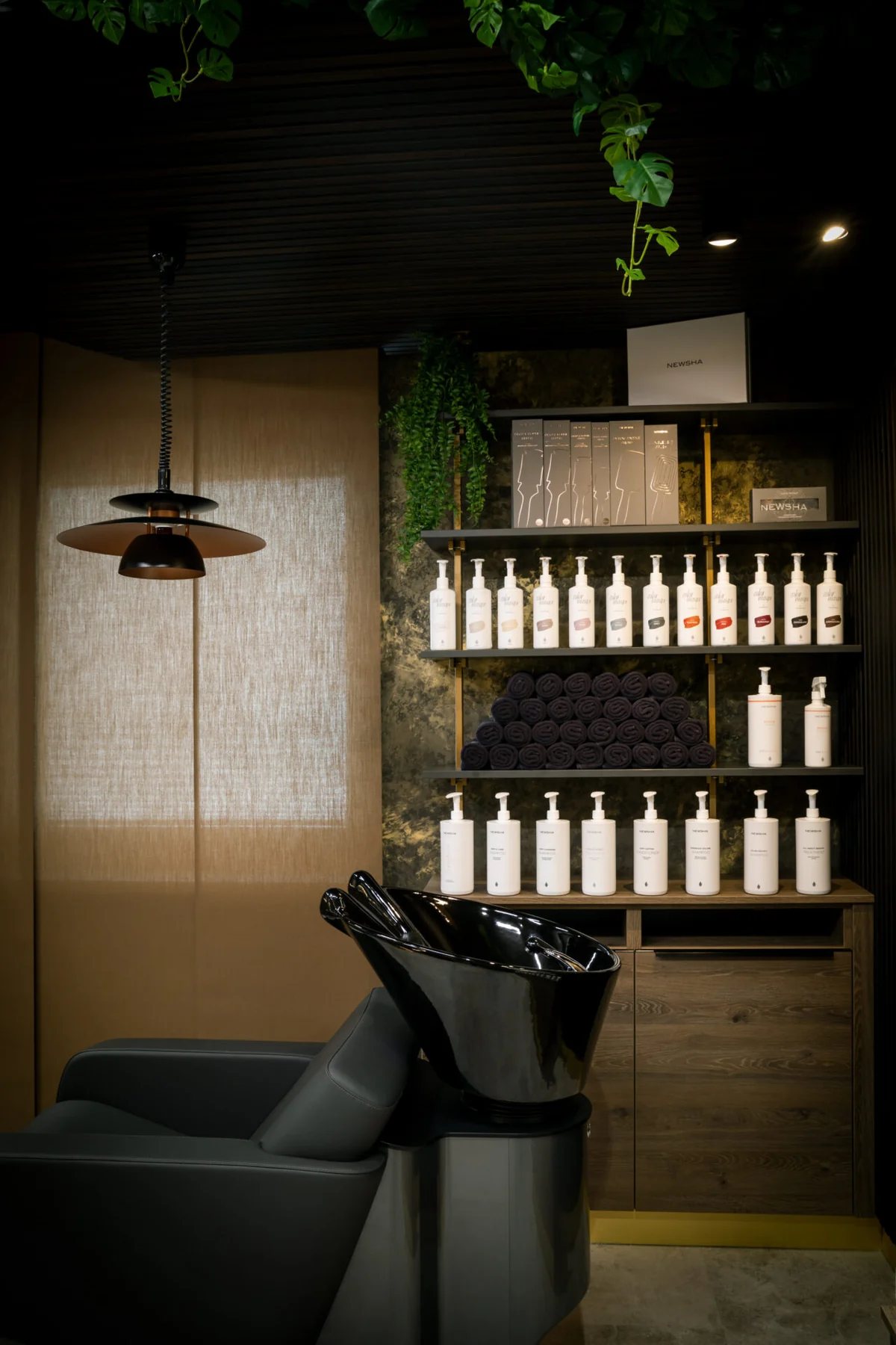 Shiatsu-Massage-Waschbecken im Privatsalon