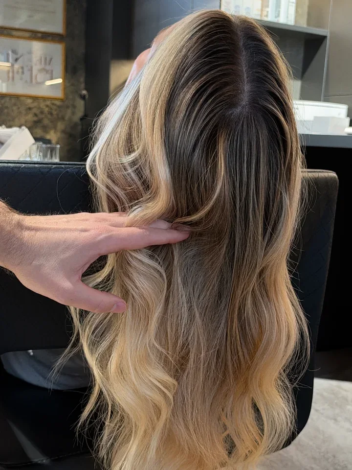 Nachher – helle Balayage mit weichem Verlauf