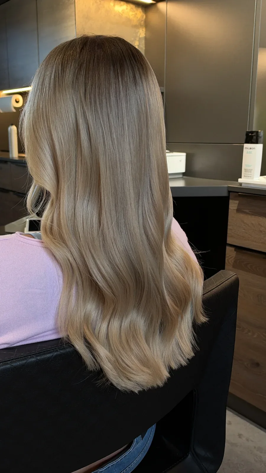 Weiches Airtouch-Blond ohne sichtbaren Ansatz, Privatsalon St. Pölten