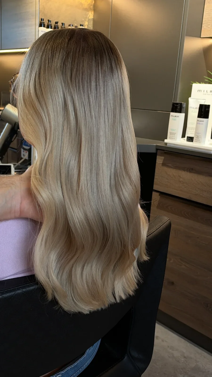 Blonde Längen mit Glanz nach Schnitt und Pflege, Privatsalon St. Pölten
