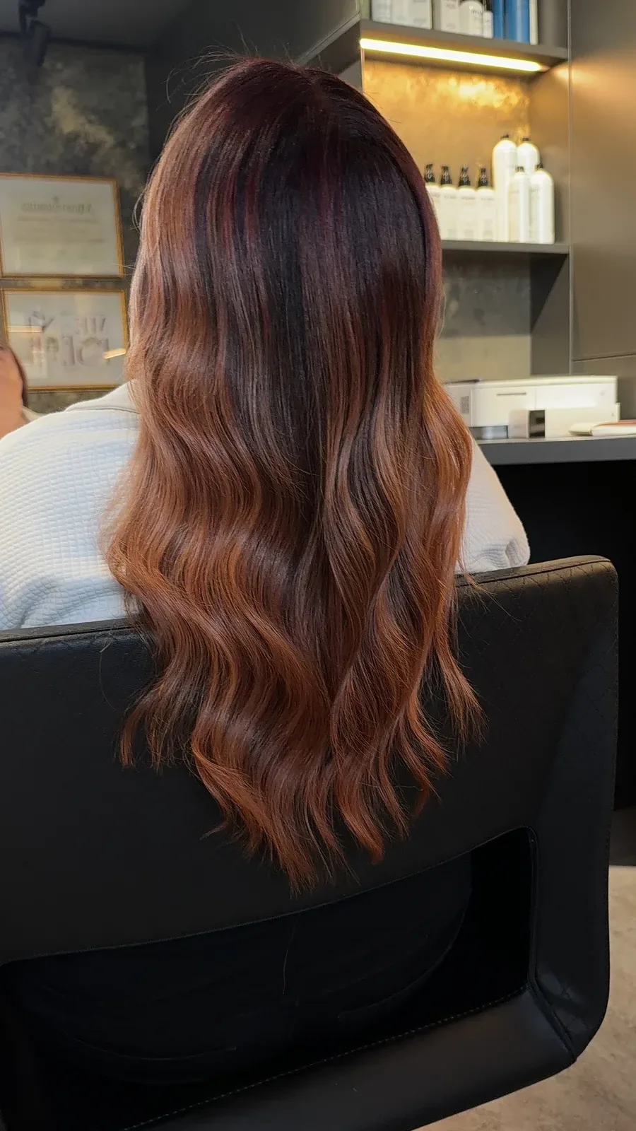 Glänzendes Kupferrot nach Glossing und Schnitt, Privatsalon St. Pölten